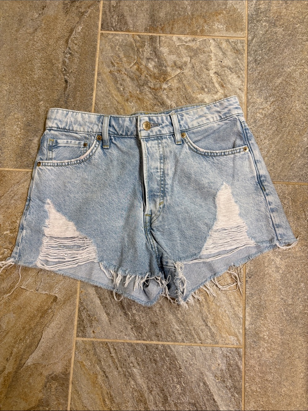 Denim&Denim- Light Wash Distressed Women's Denim Shorts with Frayed Hem